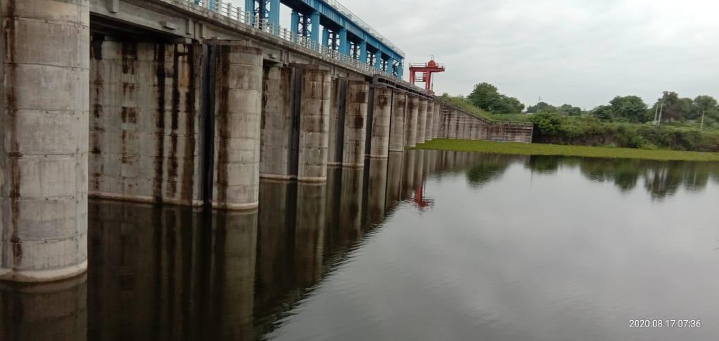 Hydraulic Gate Installation & Support Pillars